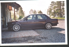 bmw_323tic_-_1