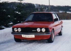 BMW 320 E21 -79 3
