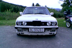 BMW 320i E30 -84