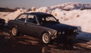 bmw-323i-e21-81-11