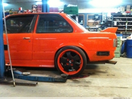 bmw-327i-e30-pure-orange-76