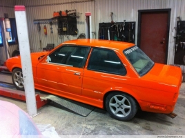 bmw-327i-e30-pure-orange-92