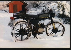 moped-2