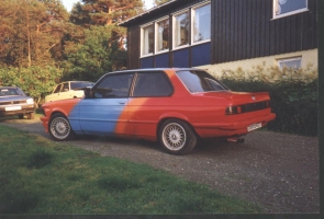 BMW 323 E21 fargekart 2